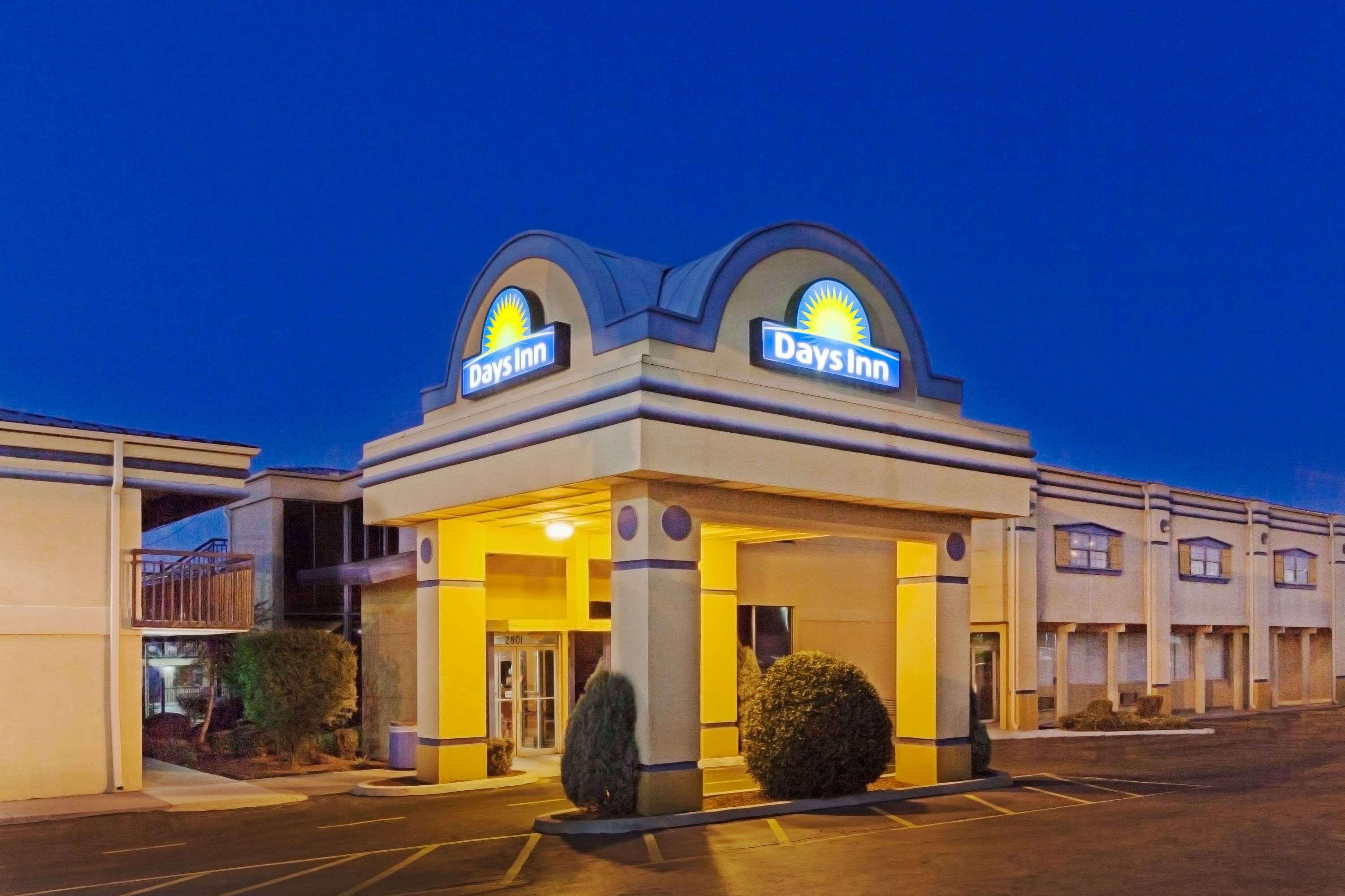Days Inn By Wyndham Oklahoma City Fairground Bagian luar foto