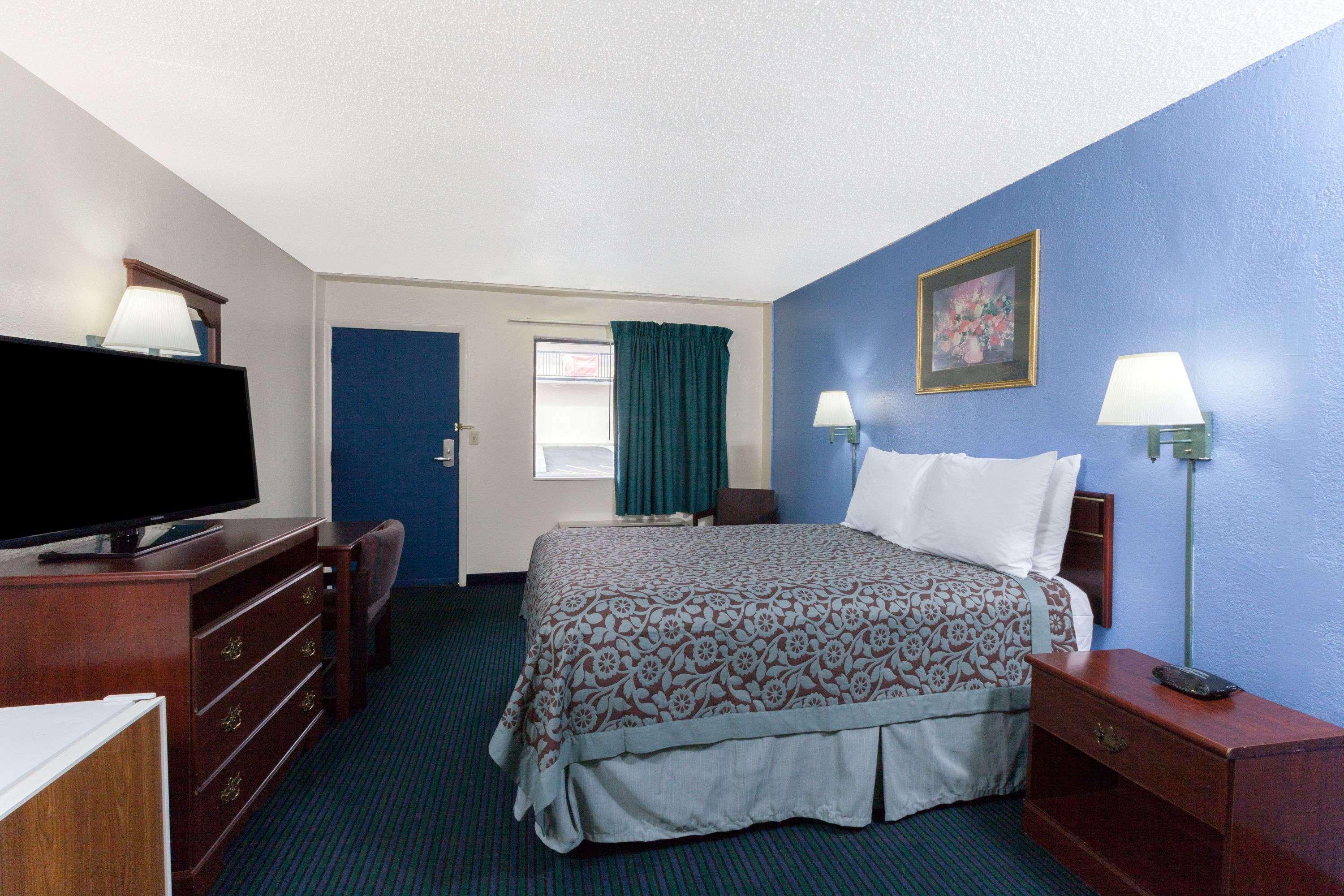 Days Inn By Wyndham Oklahoma City Fairground Bagian luar foto