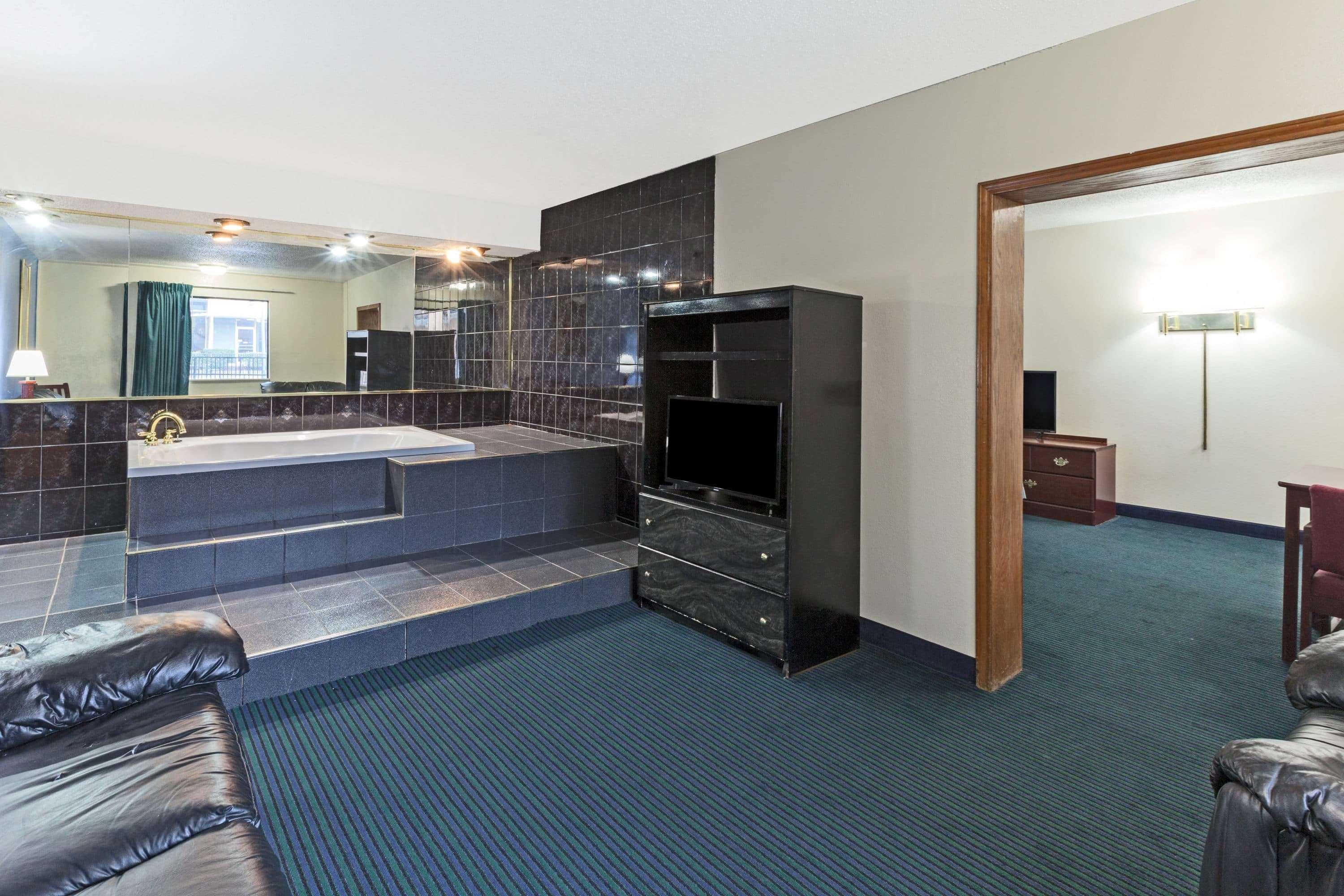 Days Inn By Wyndham Oklahoma City Fairground Bagian luar foto