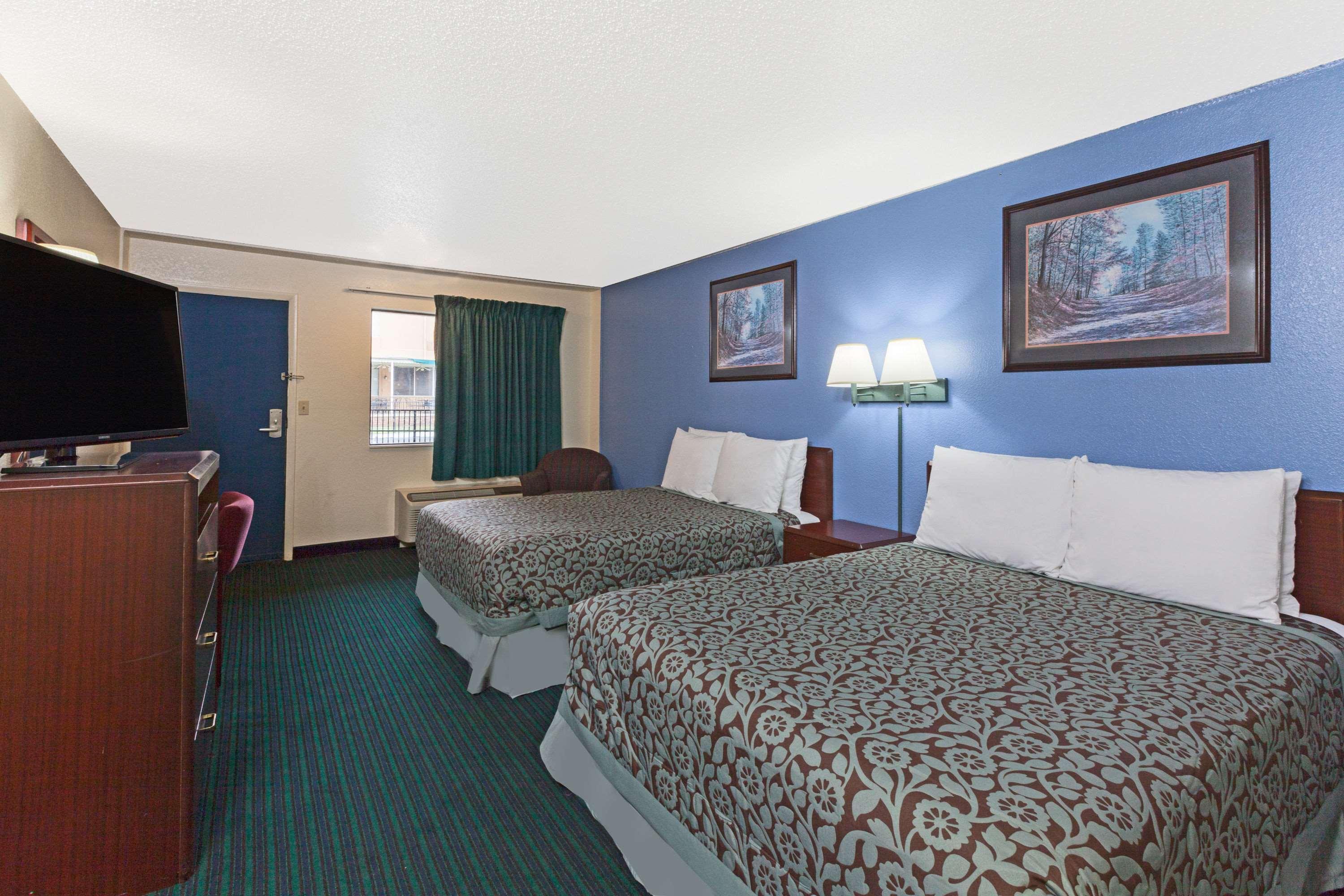 Days Inn By Wyndham Oklahoma City Fairground Bagian luar foto