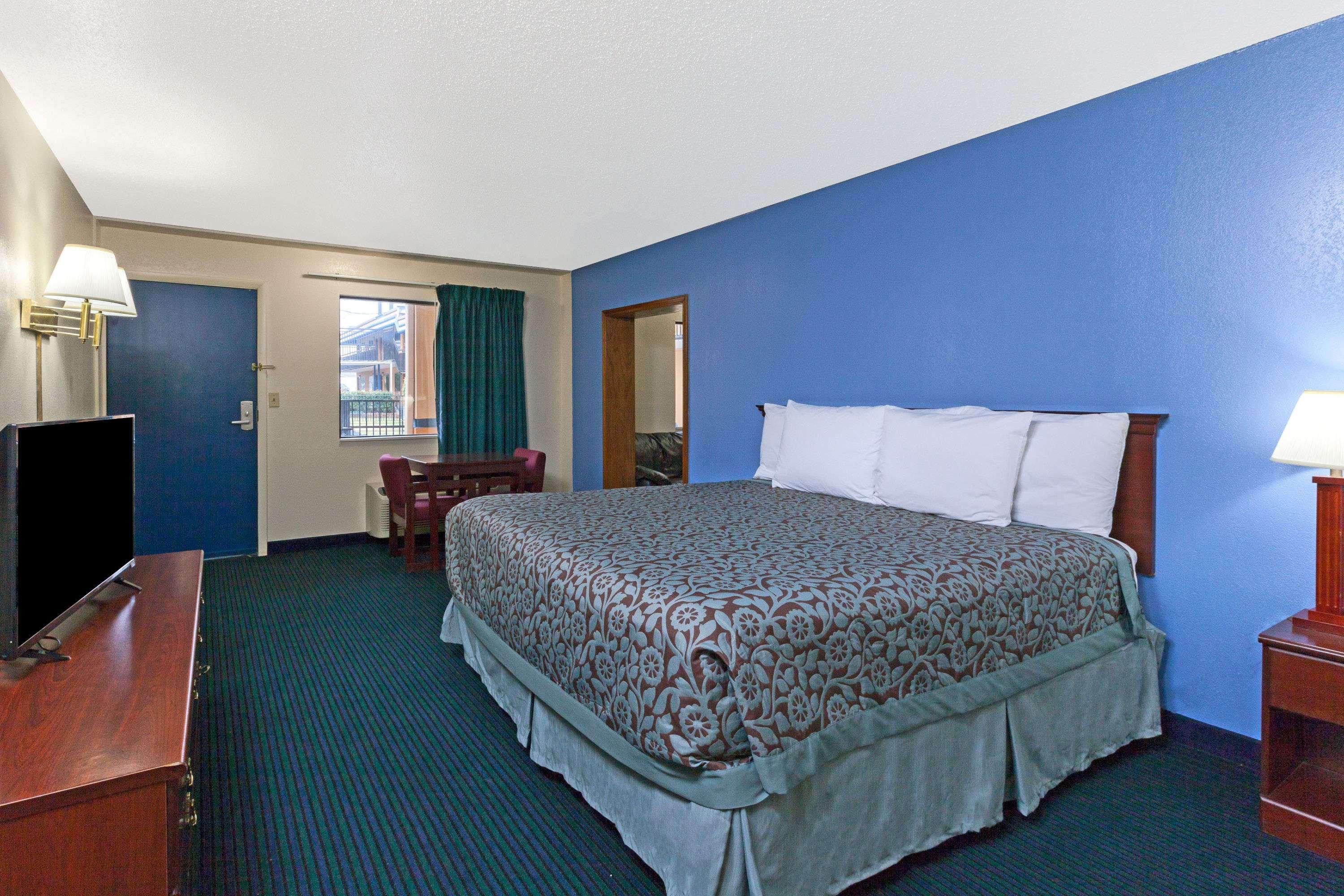 Days Inn By Wyndham Oklahoma City Fairground Bagian luar foto